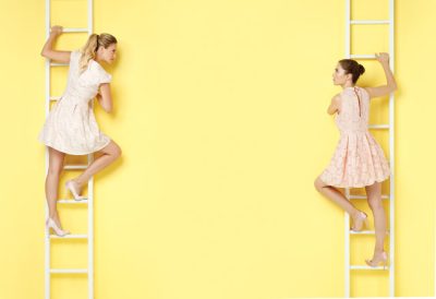 비교 함정: 왜 열등감을 느끼는지, 그리고 멈추는 방법